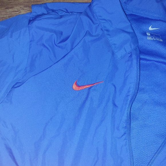 Nike Short Sleve Half Zip Windbreaker Pullover - Picture 3 of 4
